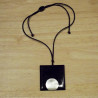 Collier Médaillon Carré Corne de Zébu - Art de Madagascar
