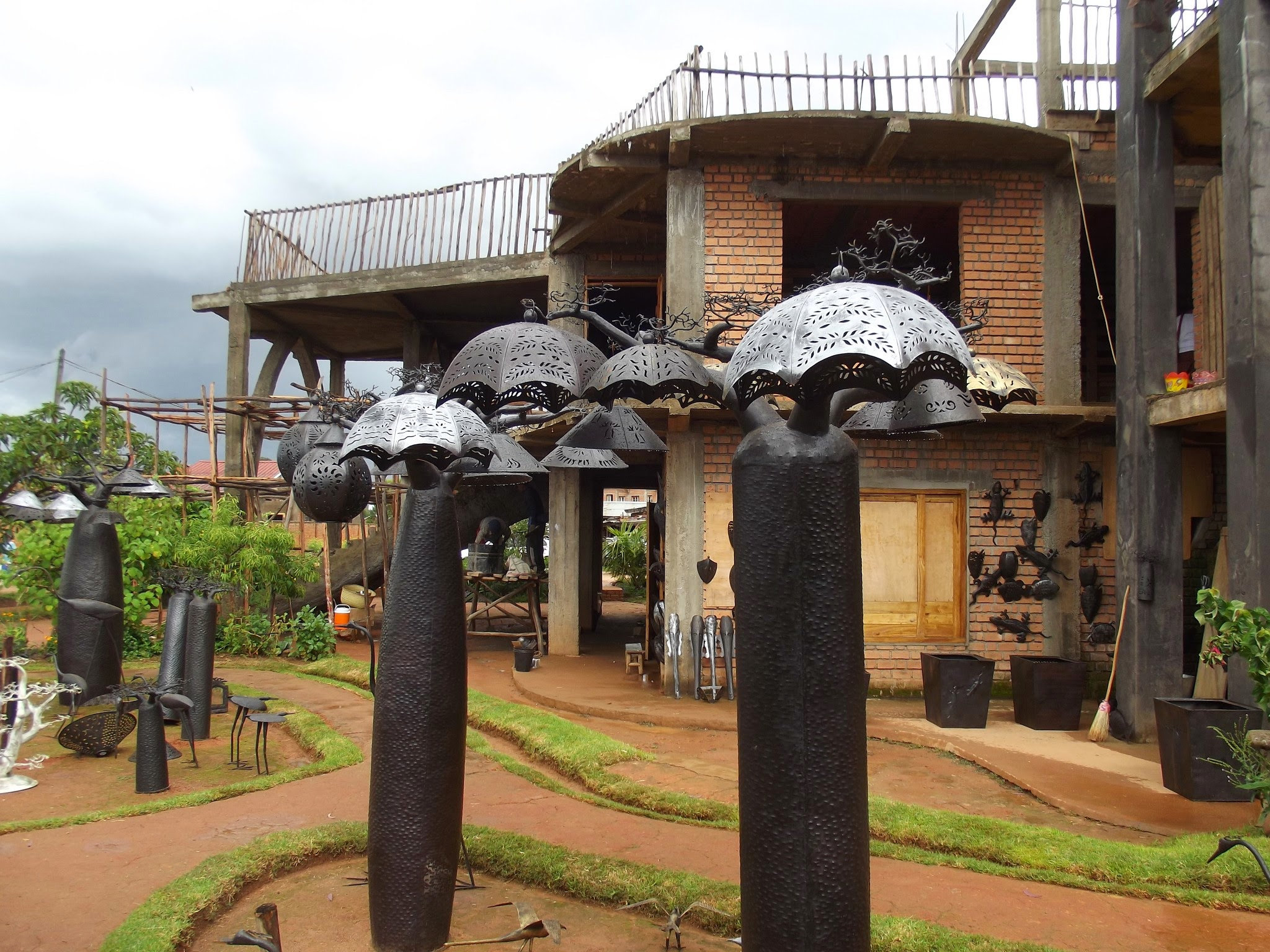 L'atelier de ferronnerie solidaire de Violette - Art de Madagascar